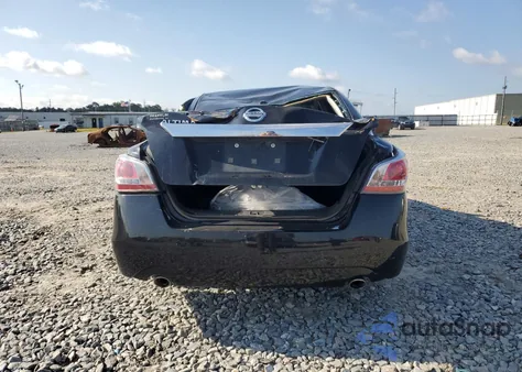 2015 Nissan Altima 2.5 z USA, uszkodzony, nr VIN 1N4AL3AP6FN393416